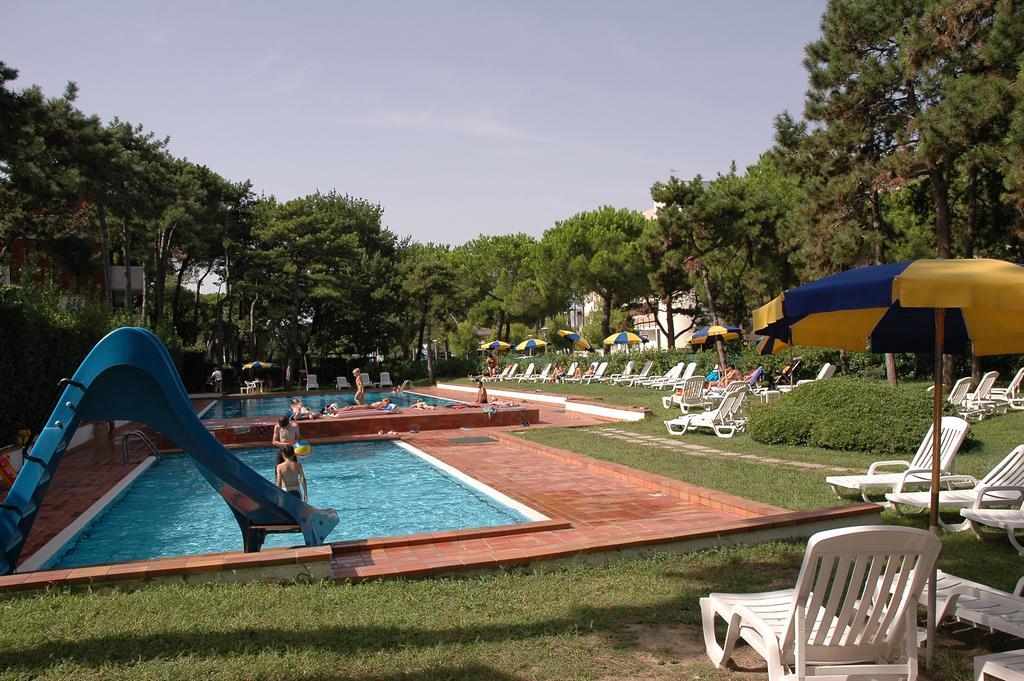 Appartamenti Vacanza Albatros Линяно Сабиадоро Екстериор снимка